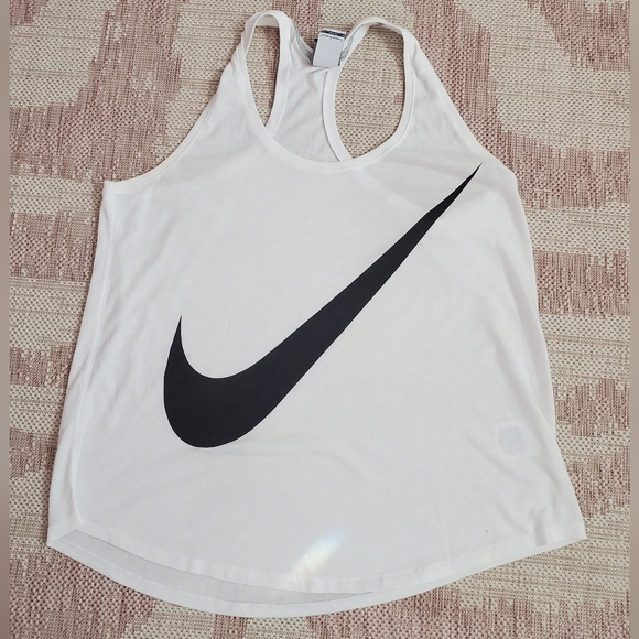 Nike Razorback Tank - Picture 3 of 7